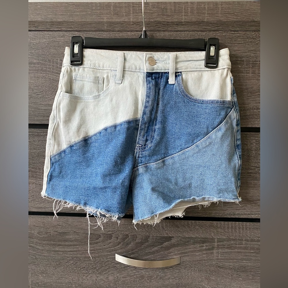 Hollister Ultra High-Rise Two Tone Patch Work Mom Short Size 0